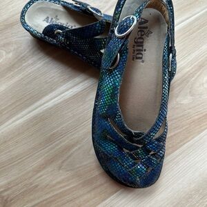 Alegria Multicolor Blue-Green Snake Print Mary Jane Flats